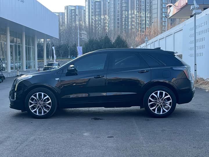 Фото 3 - Cadillac XT5