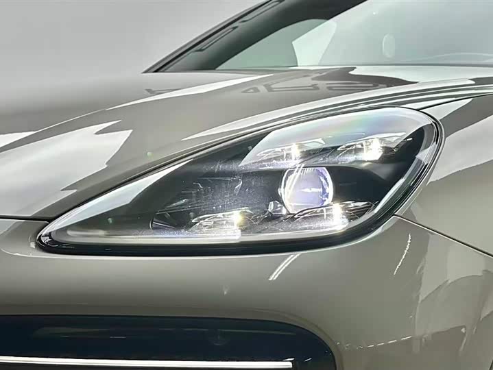 Фото 8 - Porsche Cayenne