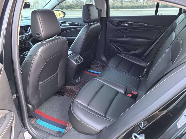 Фото 9 - Buick Regal