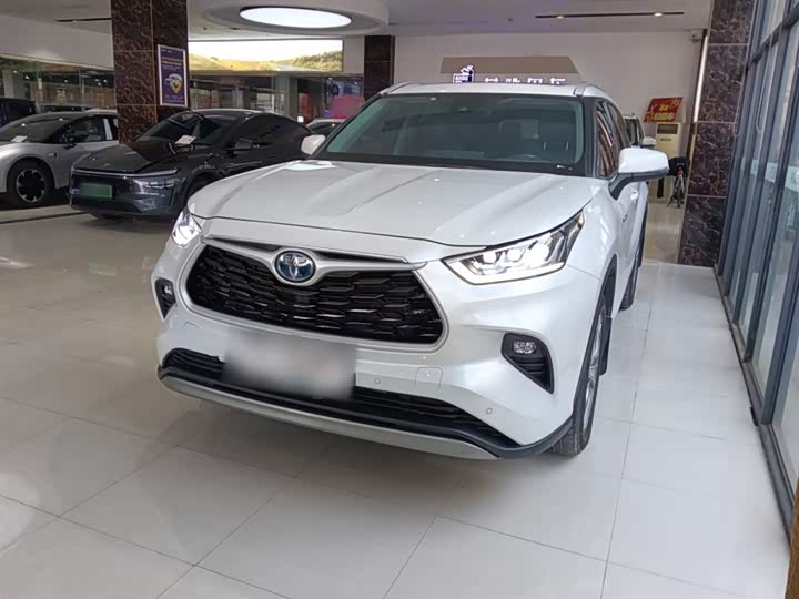 Фото 2 - Toyota Highlander