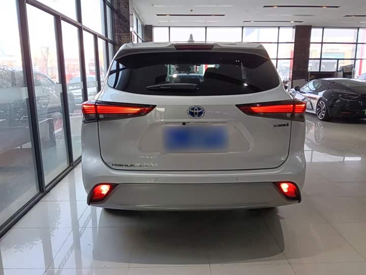 Фото 6 - Toyota Highlander