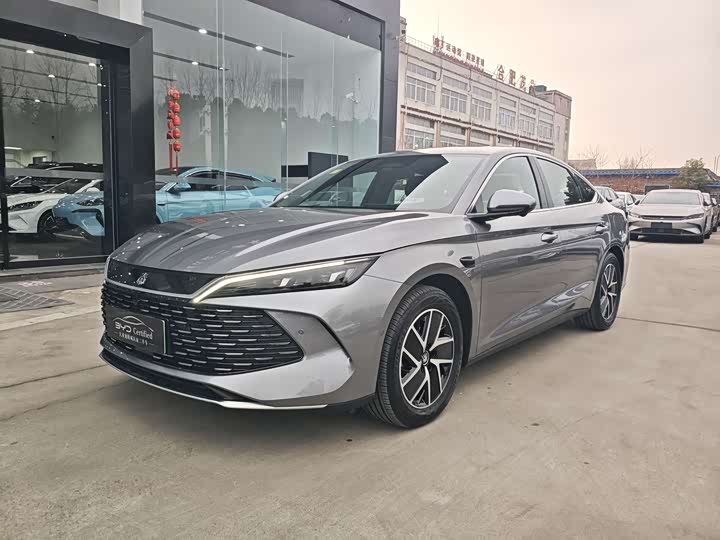 Фото 1 - BYD Qin L