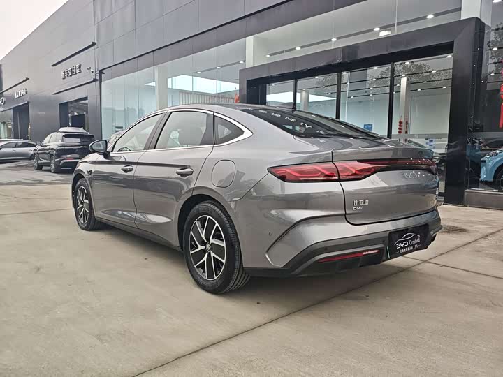 Фото 9 - BYD Qin L