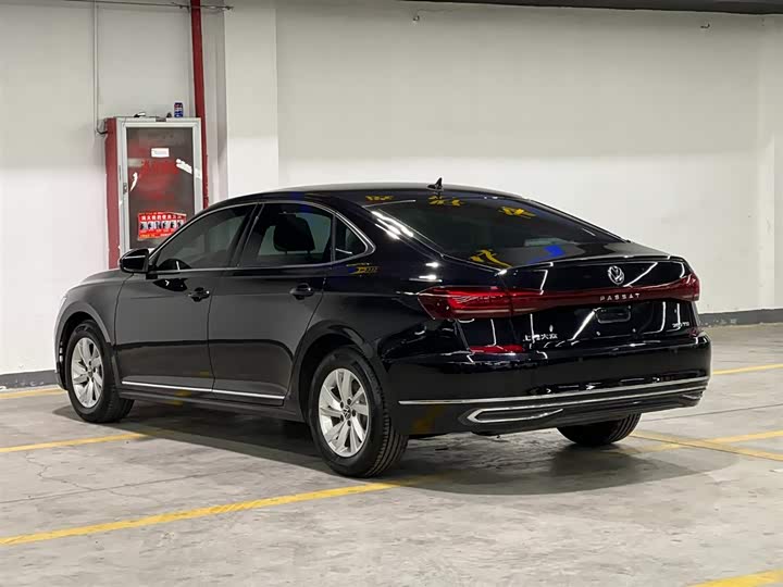 Фото 4 - Volkswagen Passat