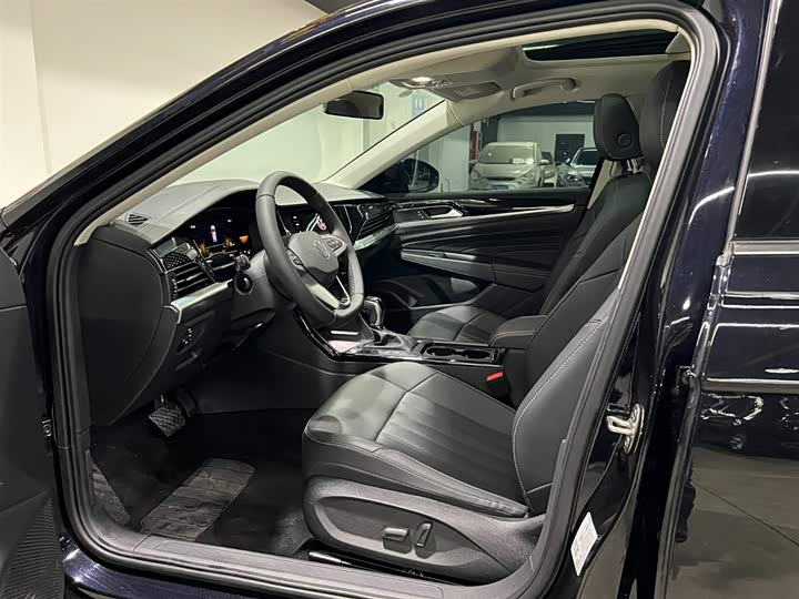 Фото 8 - Volkswagen Passat