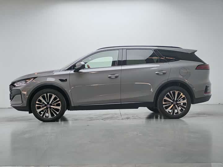 Фото 4 - BYD Tang Hybrid/EV