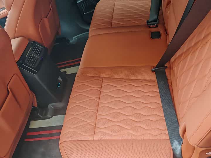 Фото 7 - BYD Tang Hybrid/EV