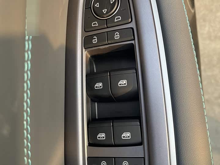 Фото 8 - BYD Sea Lion 07 DM-i Hybrid