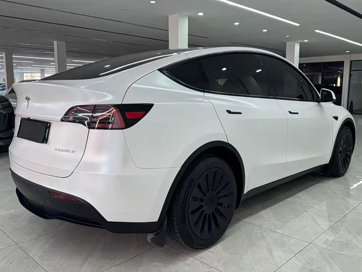 Фото 9 - Tesla Model Y