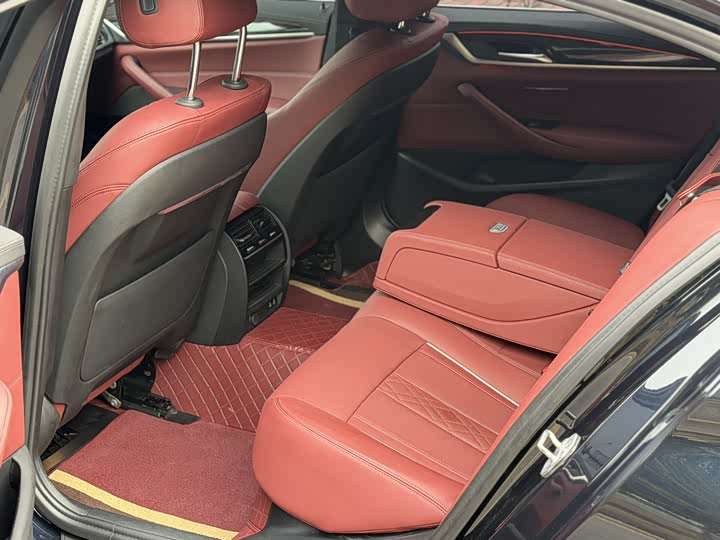 Фото 6 - BMW 5 Series