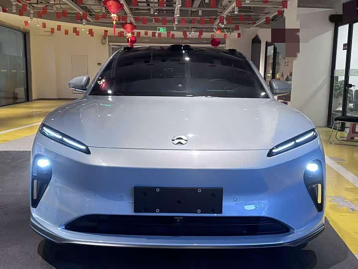 Фото 2 - Nio ET5T