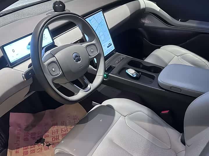 Фото 4 - Nio ET5T