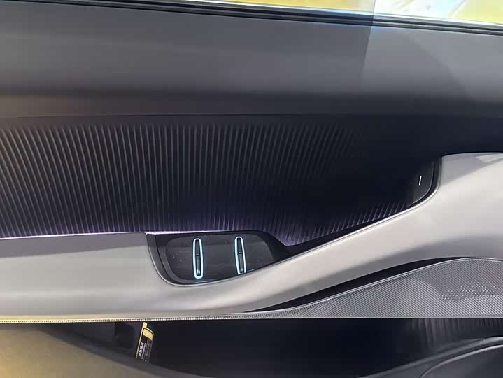 Фото 6 - Nio ET5T