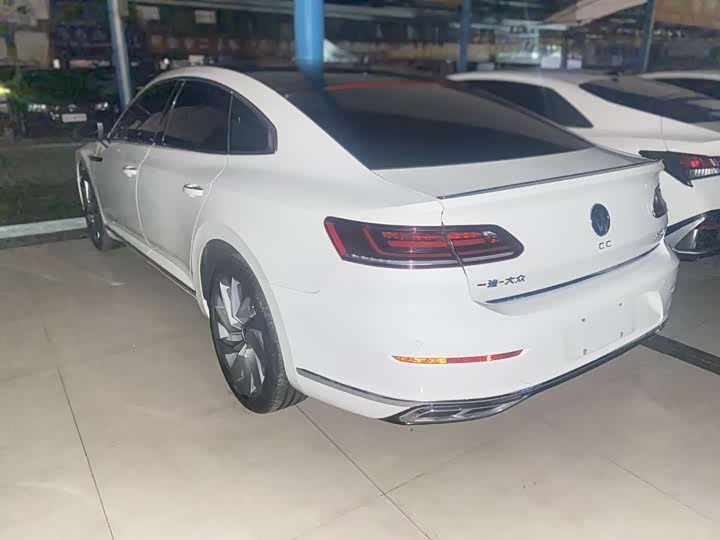 Фото 9 - Volkswagen CC