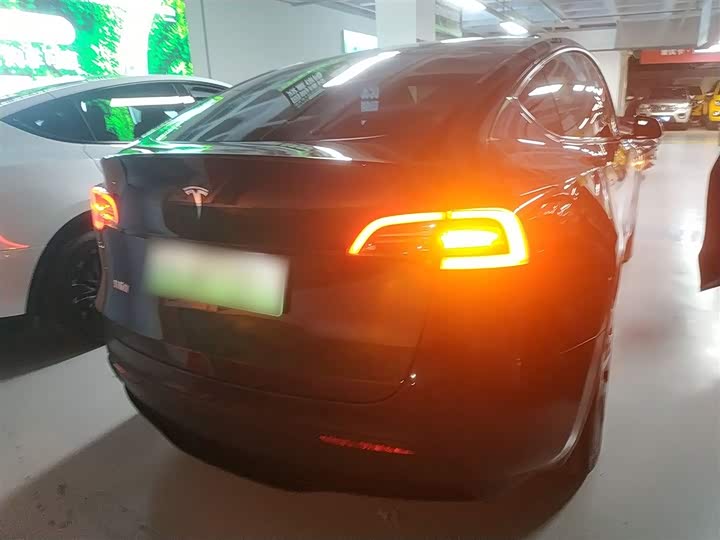 Фото 6 - Tesla Model Y