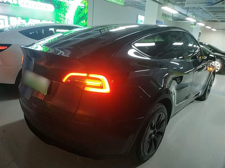 Фото 7 - Tesla Model Y