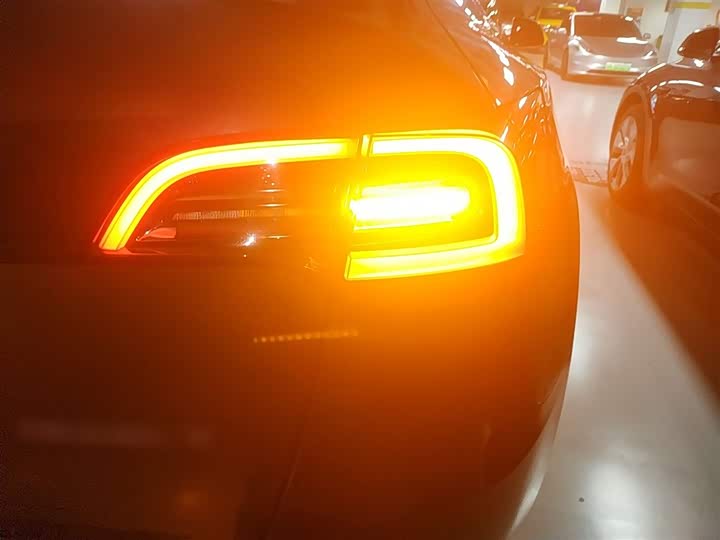 Фото 8 - Tesla Model Y