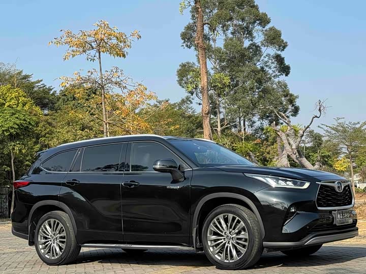 Фото 3 - Toyota Highlander