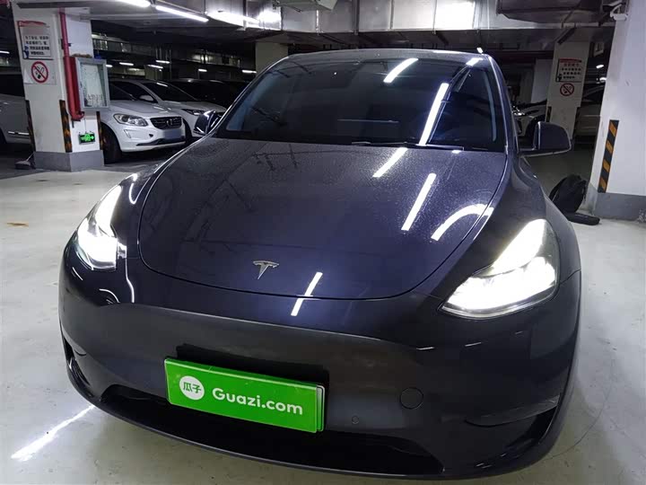 Фото 3 - Tesla Model Y