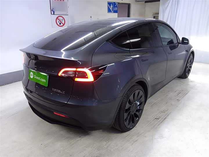 Фото 7 - Tesla Model Y