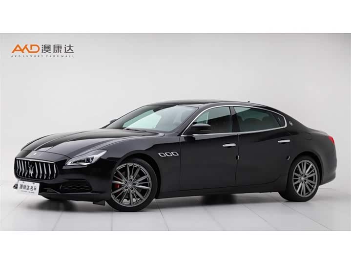 Фото 1 - Maserati Quattroporte