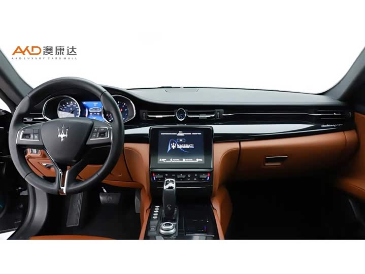 Фото 5 - Maserati Quattroporte