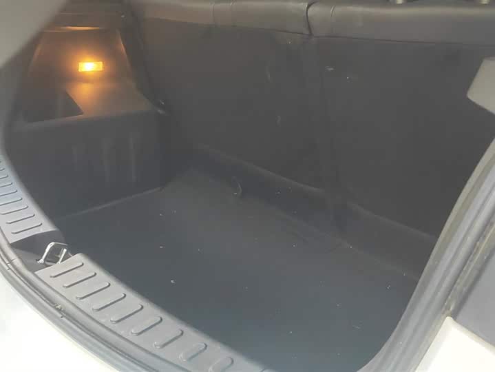 Фото 4 - Geely Geometry EX3