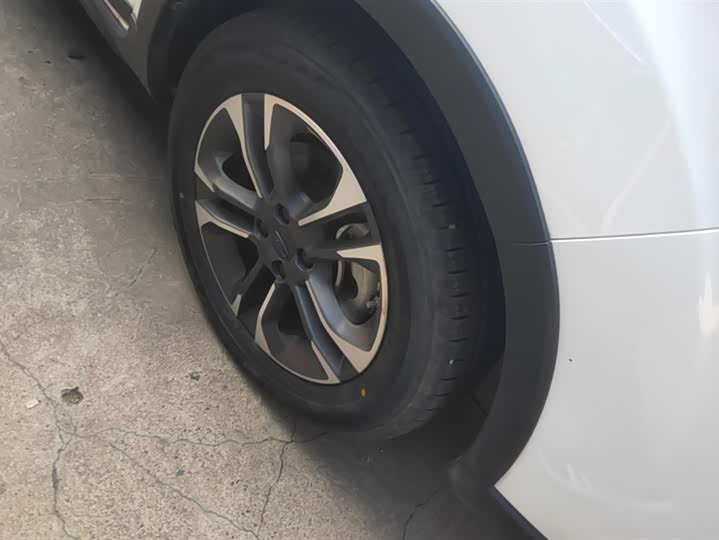 Фото 6 - Geely Geometry EX3