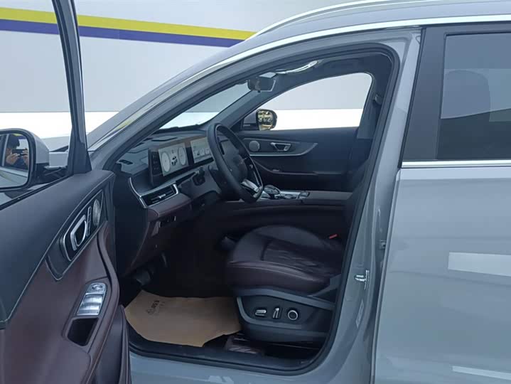 Фото 9 - Chery Tiggo 8 Pro