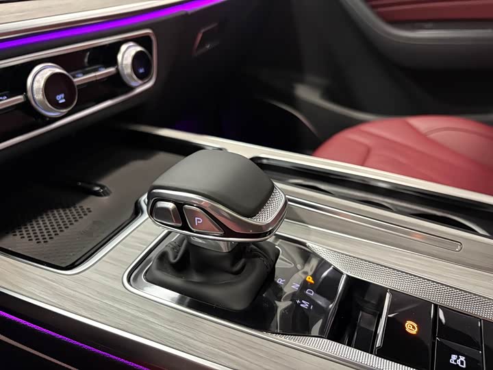 Фото 9 - Hongqi HS5