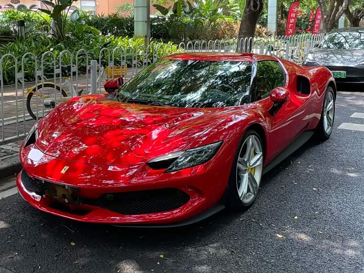 Фото 1 - Ferrari 296