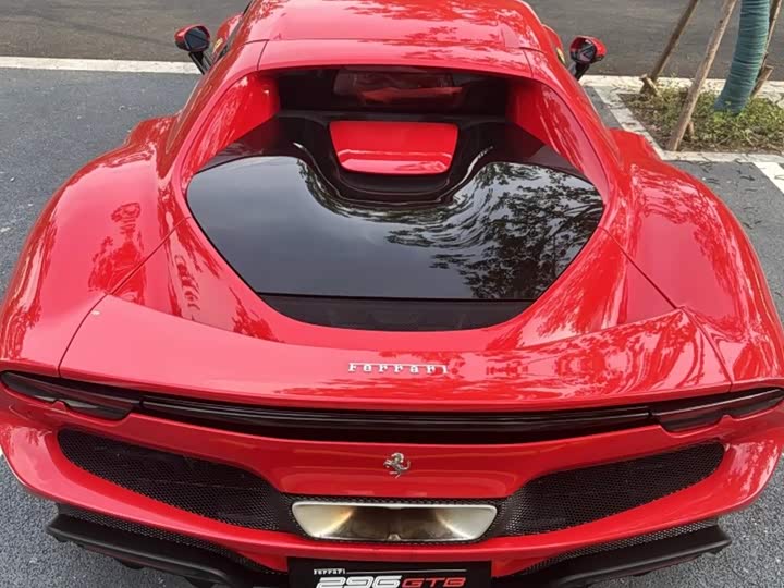 Фото 3 - Ferrari 296