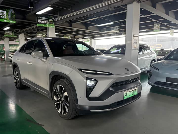 Фото 3 - Nio EC6