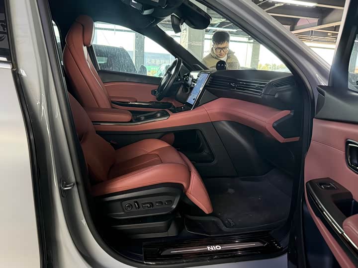 Фото 4 - Nio EC6