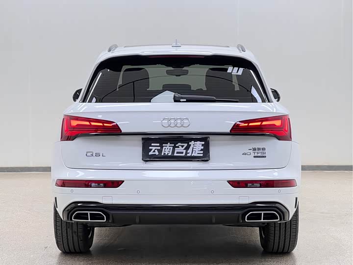 Фото 6 - Audi Q5L