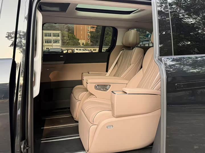 Фото 6 - XPeng X9