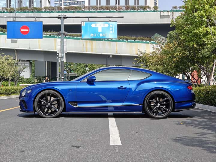 Фото 7 - Bentley Continental GT