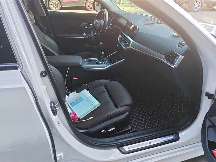 Фото 8 - BMW 3 Series