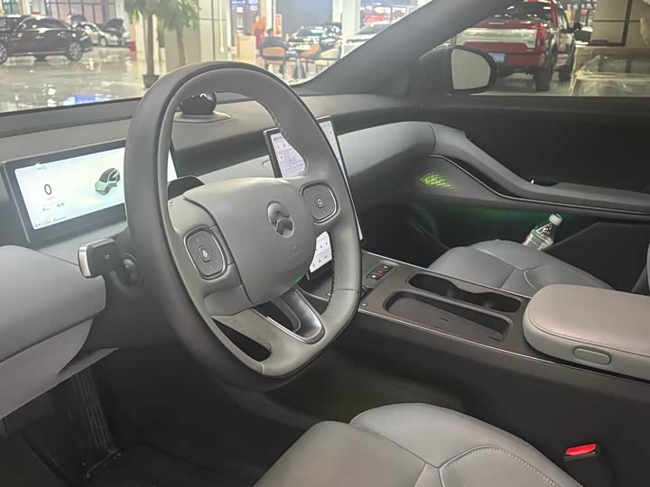 Фото 4 - Nio ET5T