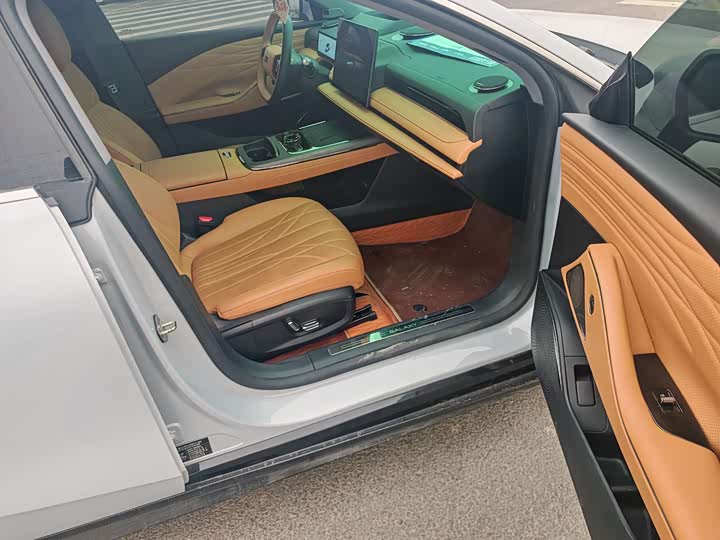 Фото 9 - Geely Galaxy Starshine 8 EM-i