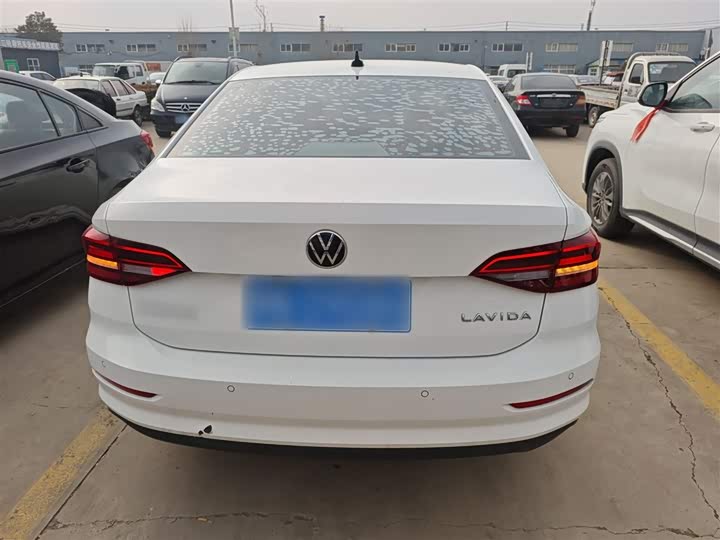 Фото 6 - Volkswagen Lavida