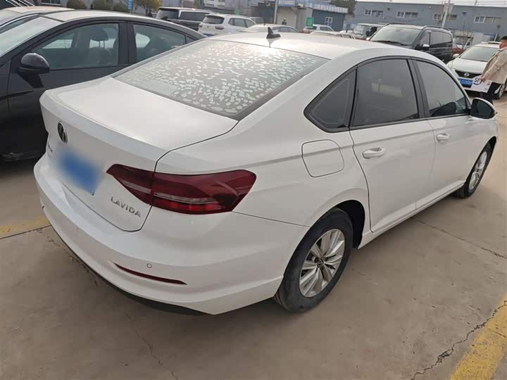 Фото 7 - Volkswagen Lavida