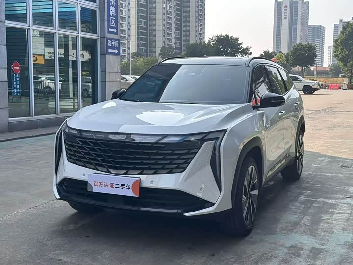 Фото 1 - Geely Atlas L