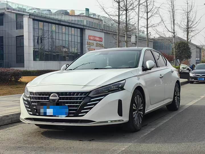 Фото 1 - Nissan Teana