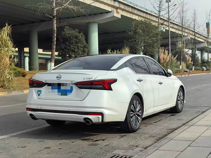 Фото 4 - Nissan Teana