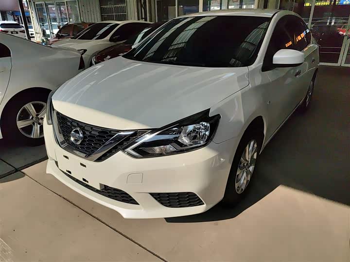 Фото 2 - Nissan Sylphy