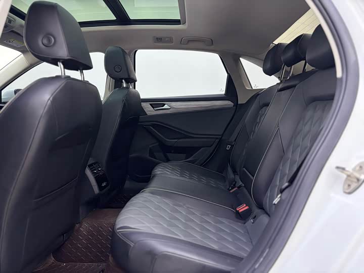 Фото 5 - Volkswagen Sagitar L