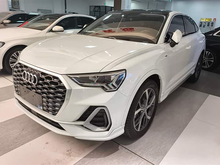 Фото 1 - Audi Q3 Sportback