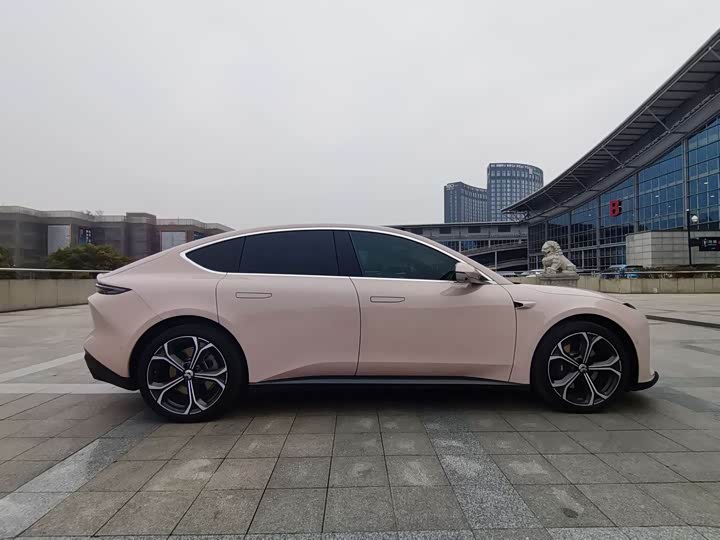 Фото 4 - Nio ET5