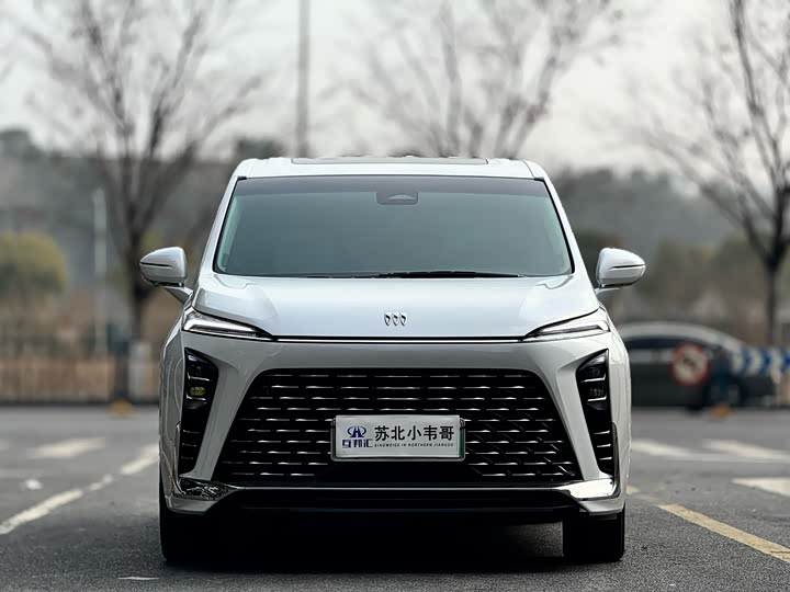 Фото 1 - Buick GL8 Hybrid